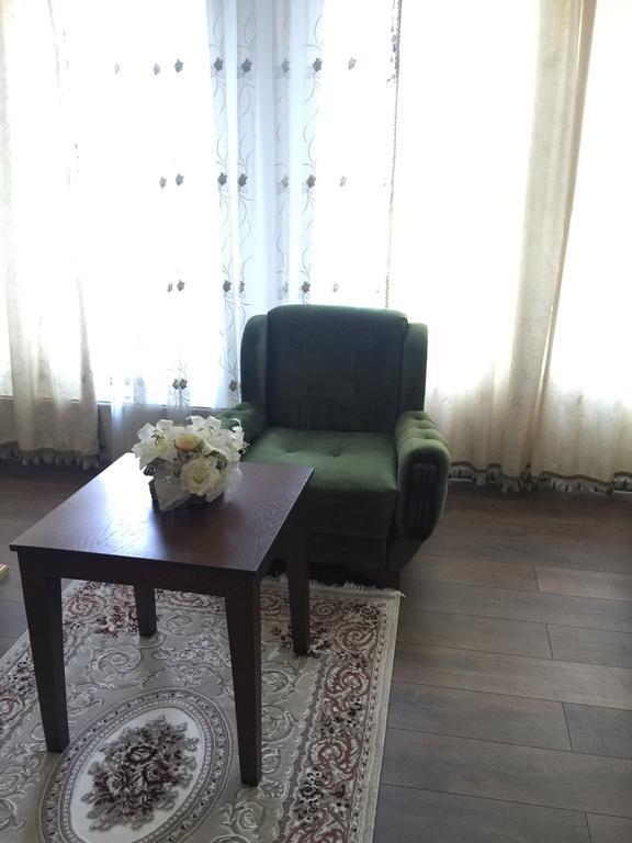 Hotel Adria Pristina Exteriör bild